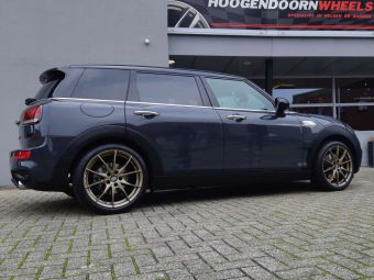 SPARCO WHEELS TROFEO 5 IN 18 INCH EN BRONZE GEMONTEERD ONDER EEN MINI CLUBMAN