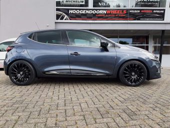 TOMASON VELGEN TN16 BLACK IN 17 INCH GEMONTEERD ONDER EEN RENAULT CLIO 