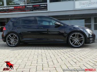 ULTRA WHEELS VELGEN PRO DEDICATED IN 19 INCH ANTRACIET GEPOLIJST GEMONTEERD ONDER EEN VOLKSWAGEN GOLF