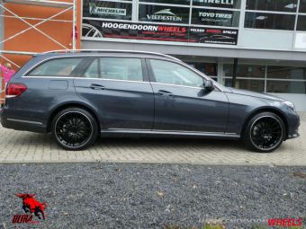 ULTRA WHEELS DEDICATED SPEED ZWART POLL LIP GEMONTEERD IN 19 INCH ONDER EEN MERCEDES E KLASSE 