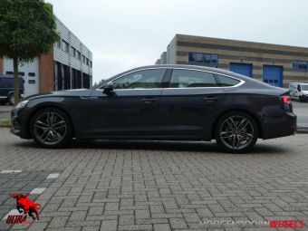 ULTRA WHEELS PRO DEDICATED AUDI VELGEN IN 18 INCH GEMONTEERD ONDER EENAUDI A-5 