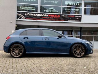 WHEELFORCE FLOWFORGE WHEELS SL1-FF IN SATIN BRONZE EN 19 INCH GEMONTEERD ONDER EEN MERCEDES A-KLASSE